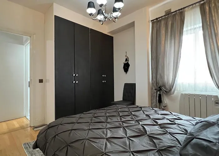 Lovely In * Корк